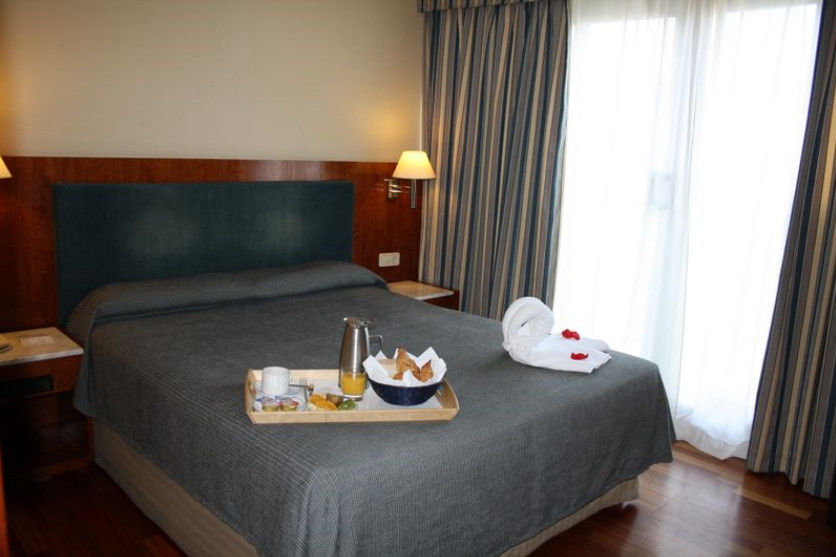 Hotel Pedralbes Barcelona Bagian luar foto