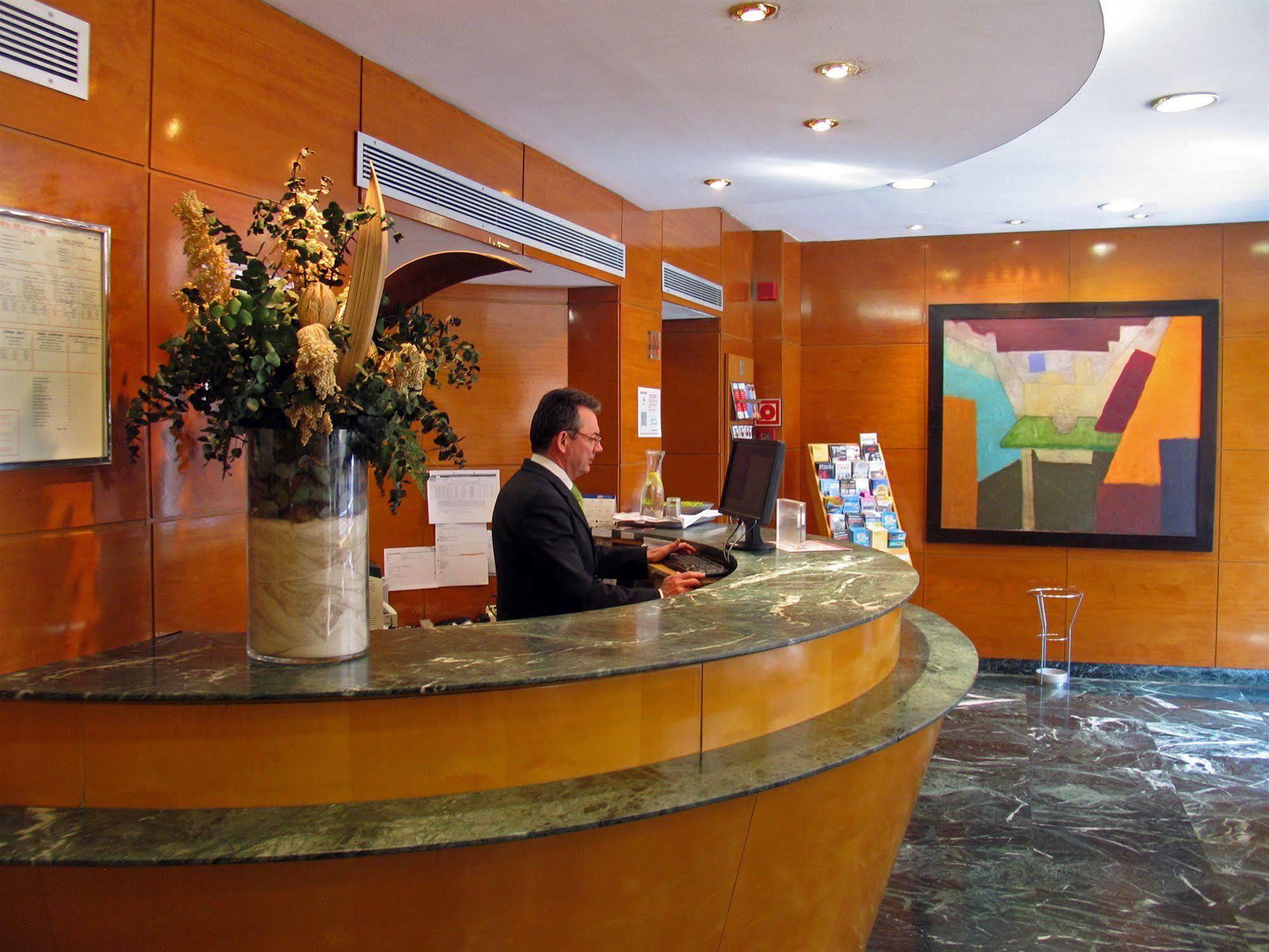 Hotel Pedralbes Barcelona Bagian luar foto