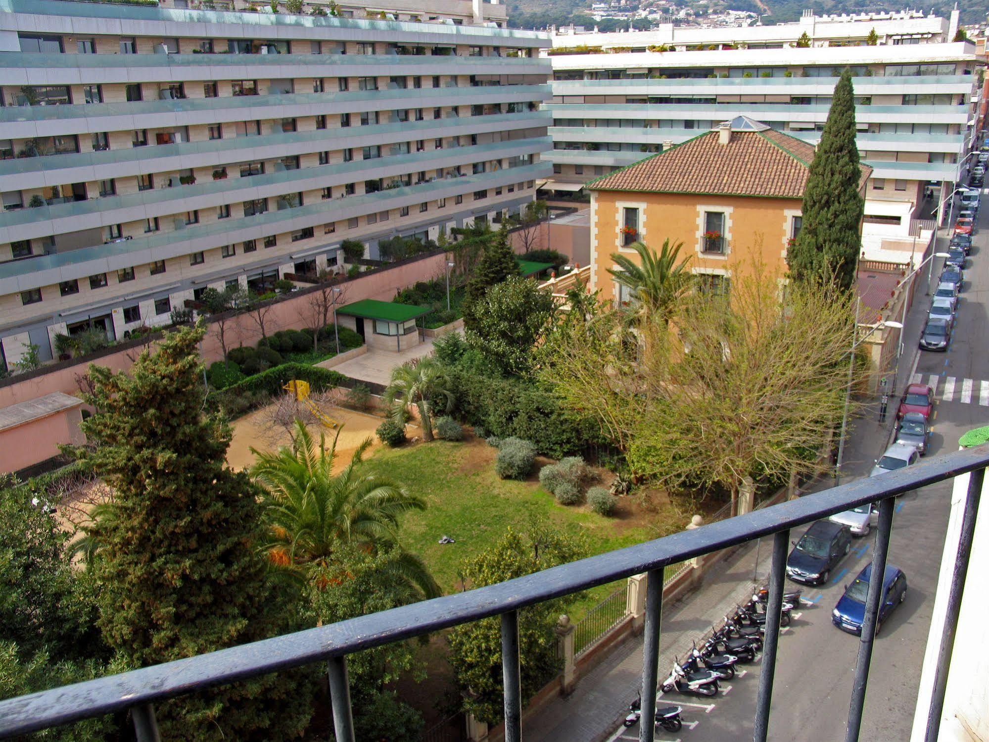Hotel Pedralbes Barcelona Garis Langit foto